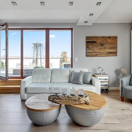 Waterlane Penthouse I Pool I Panoramic View Apartment